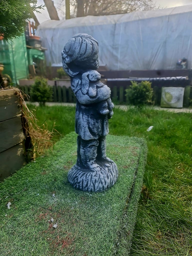 Concrete garden ornaments 