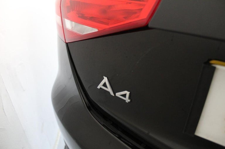 AUDI A4 2.0 TDI SE Technik quattro Euro 5 (s/s) 4dr 2013