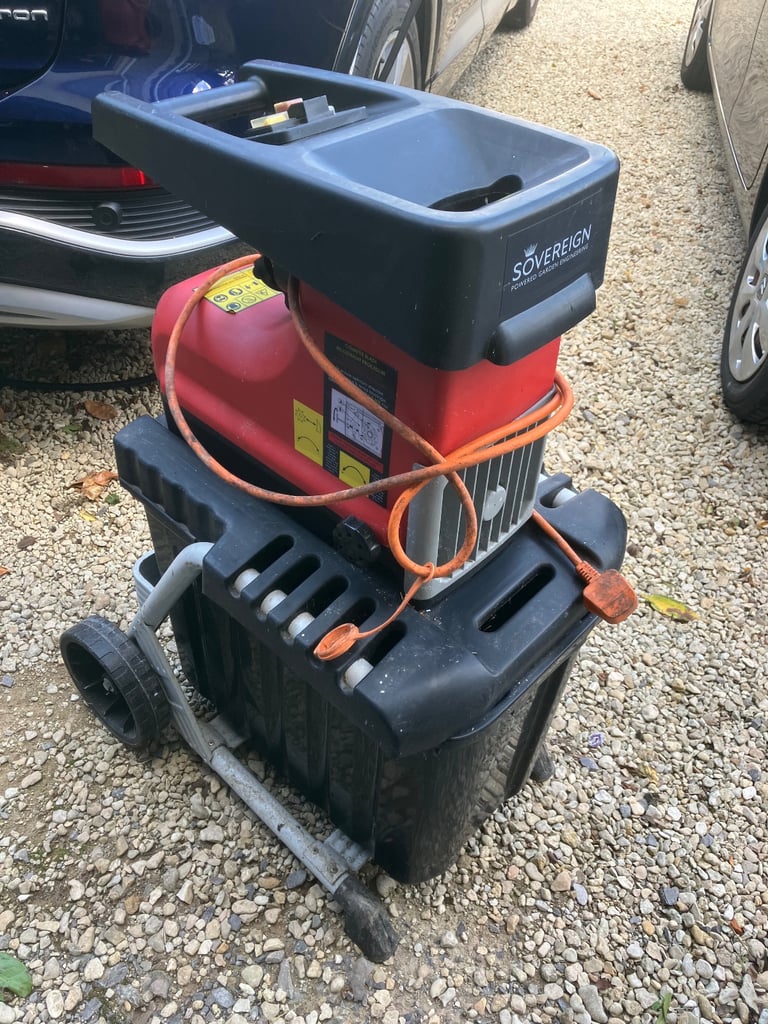 image for Garden Shredder sovereign 2400w