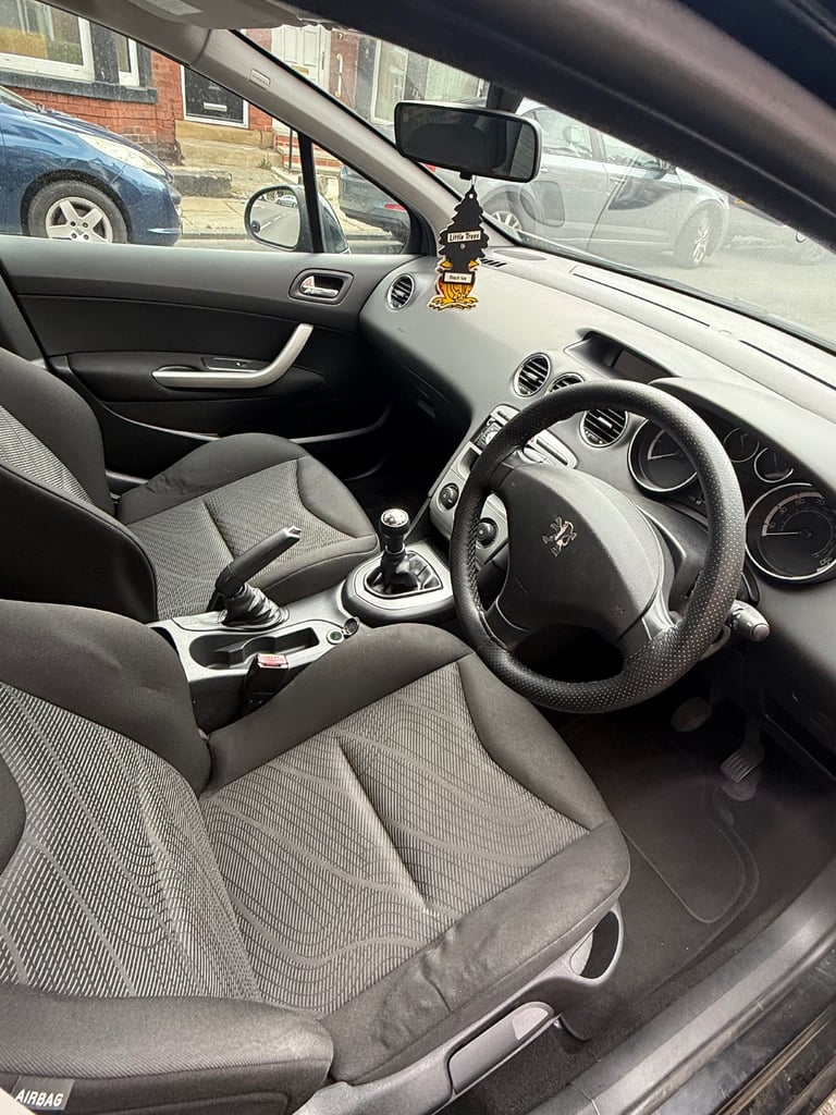Peugeot, 308, Hatchback, 2010, Manual, 1360 (cc), 5 doors