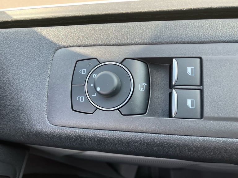 2025 Ford Transit Custom Transit Custom Limited 320 L1 2.0L EcoBlue 136PS FWD 6 Speed Manual Van ...