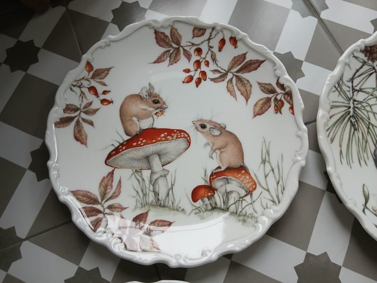 Royal Albert Plate Collection 