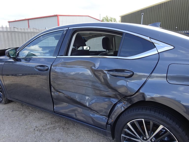 2025 25 REG LEXUS ES 300H PREMIUM HYBRID AUTO DAMAGED REPAIRABLE SALVAGE