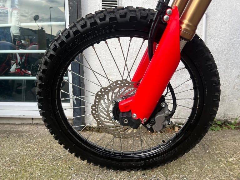 HONDA CRF300LA-P ONLY 649 MILES 2023