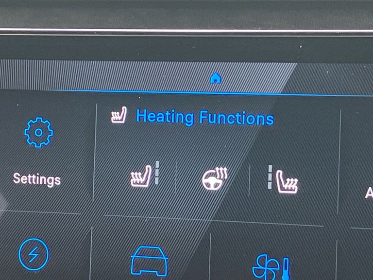 2024 Peugeot 308 115kW GT 54kWh 5dr Auto Hatchback Electric Automatic