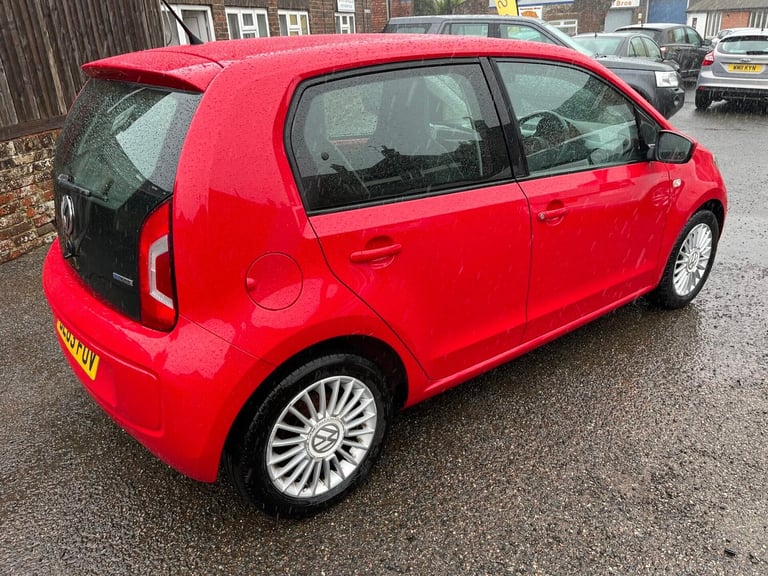 2013 Volkswagen up! HIGH UP BLUEMOTION TECHNOLOGY ULEZ COMPLIANT £20 TAX Hatchback Petrol Manual