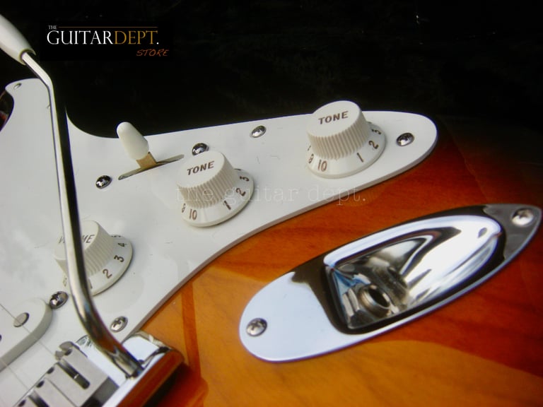 ♚ MINT ♚ 2001 FENDER American Standard STRATOCASTER USA ♚ SLIM C Neck ♚ 24 Yrs ! ♚ Professional