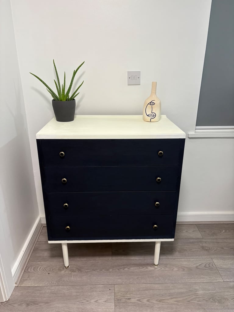 Twilight/ Navy Blue Chest Of Drawers