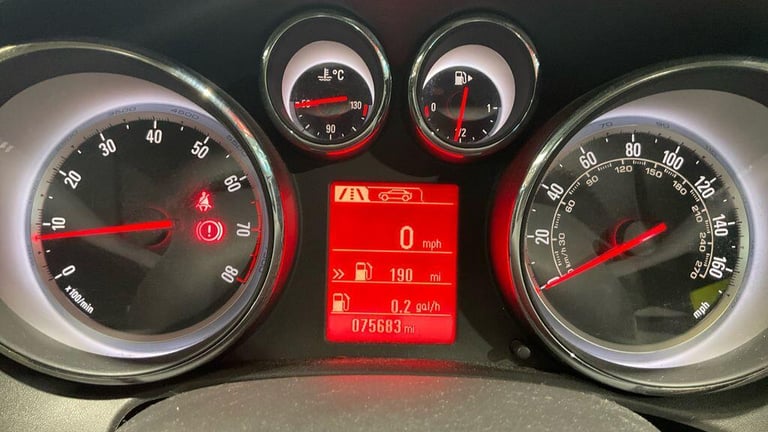 2014 Vauxhall Astra 1.6 16v SRi Euro 5 5dr HATCHBACK Petrol Manual