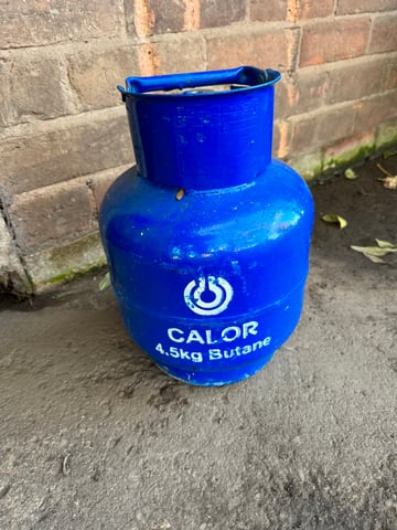 Calor gas 4.5 kg butane, in Bidford-on-Avon, Warwickshire