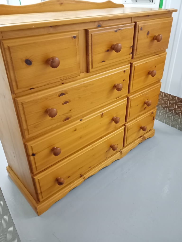 SOLID PINE CHEST OF DRAWERS 