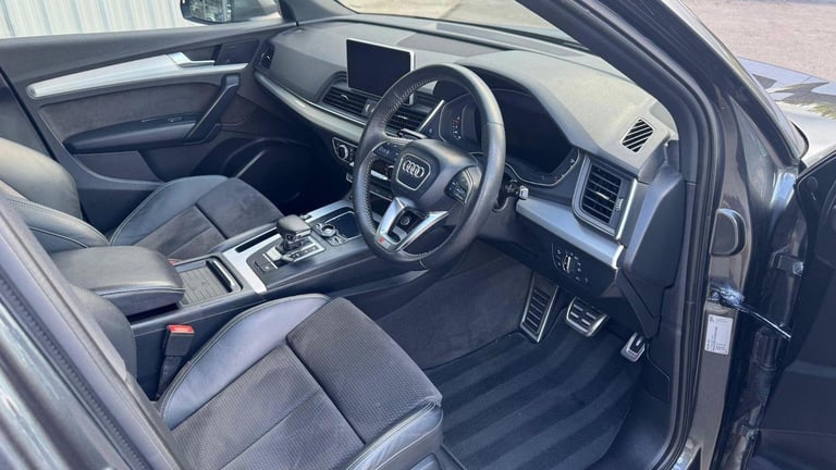 AUDI Q5 2.0 TFSI S line S Tronic quattro Euro 6 (s/s) 5dr Grey Auto Petrol 2017