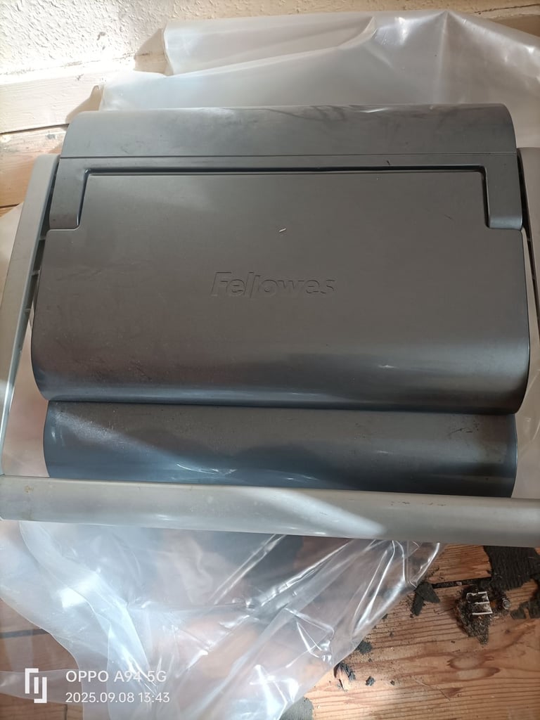 Fellows binding machine 