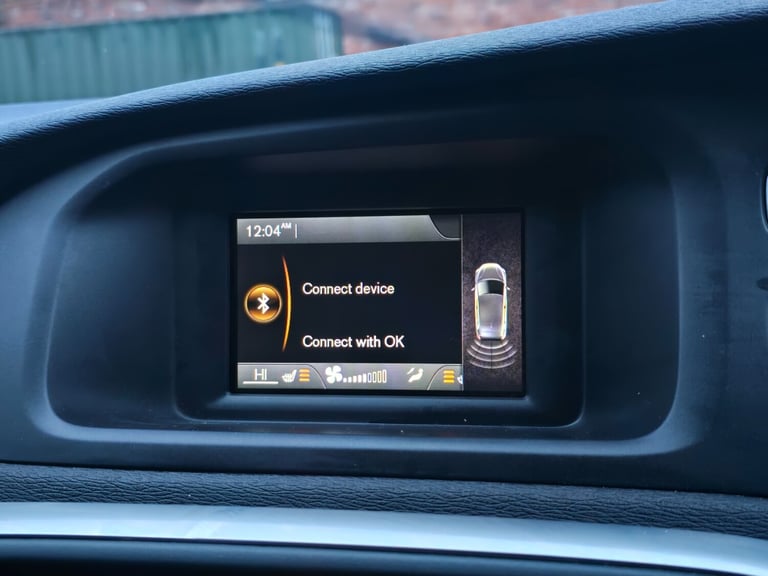 2013 Volvo V40 D3 R DESIGN 5dr HATCHBACK Diesel Manual