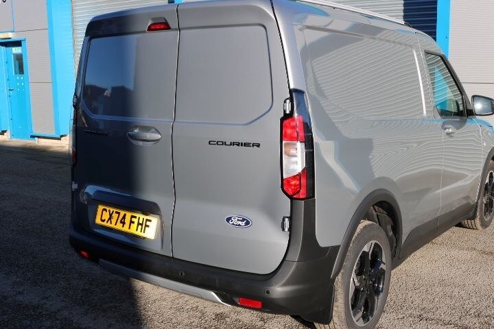  Ford Transit Courier 1.0 EcoBoost 125ps Active Van Petrol