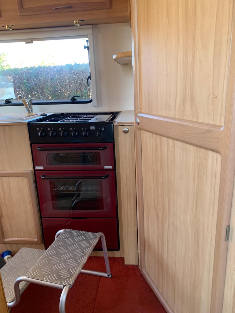 2005 caravan 