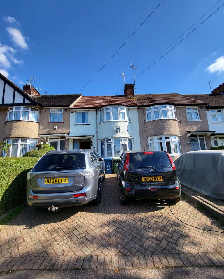 4 bedroom house in Abercorn Crescent, HA2