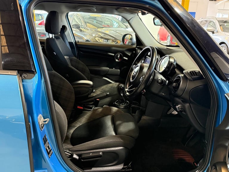  MINI Hatch 1.5 Cooper D Euro 6 (s/s) 5dr Diesel Manual