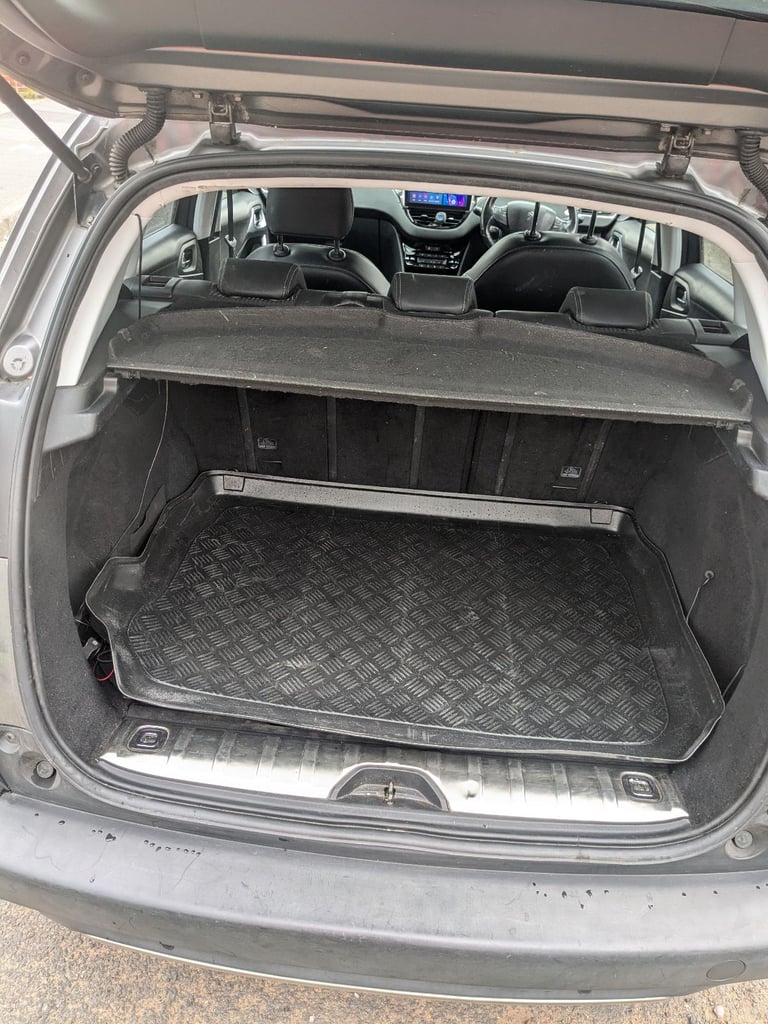 Peugeot, 2008, Hatchback, 2014, Manual, 1560 (cc), 5 doors