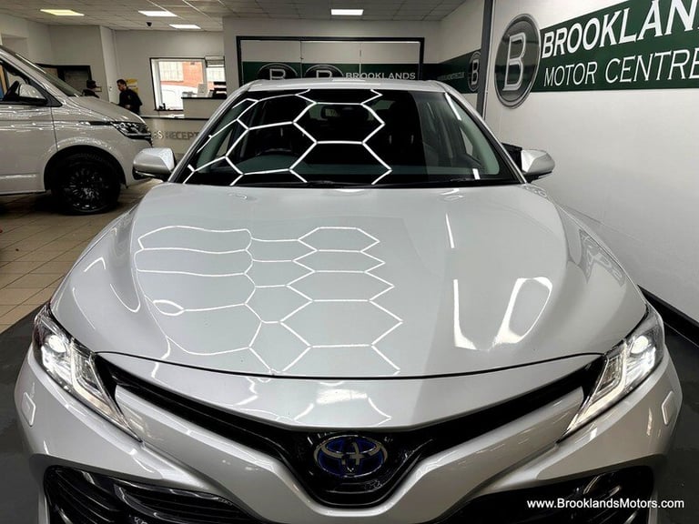 Toyota Camry 2.5 VVT-I DESIGN [SAT NAV, LEATHER &amp; HEATED SEATS]