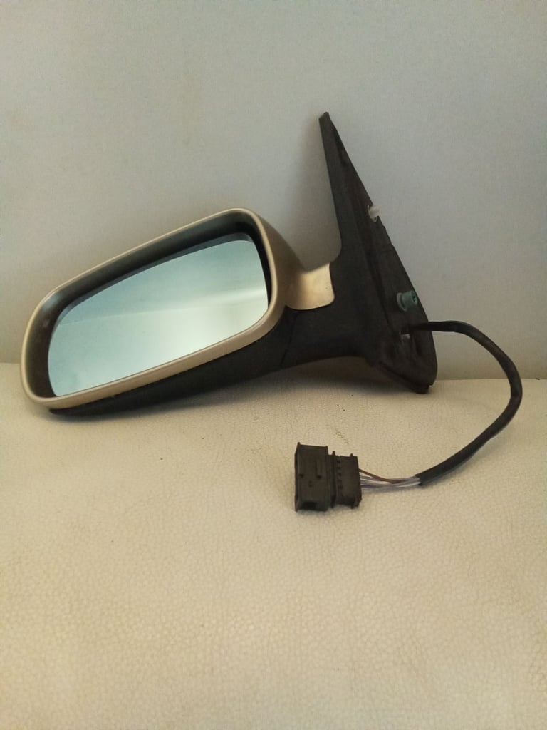Volkswagen golf MK4 GTI passenger electric door mirror blue glass 