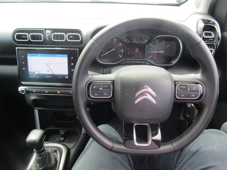 2021 Citroen C3 Aircross 1.2 PureTech 110 Shine 5dr - 1 Owner / Sat Nav Hatchback Petrol Manual