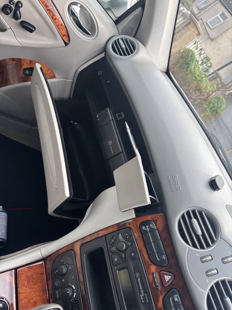 Mercedes-Benz, CLK, Coupe, 2004, Semi-Auto, 3199 (cc), 2 doors
