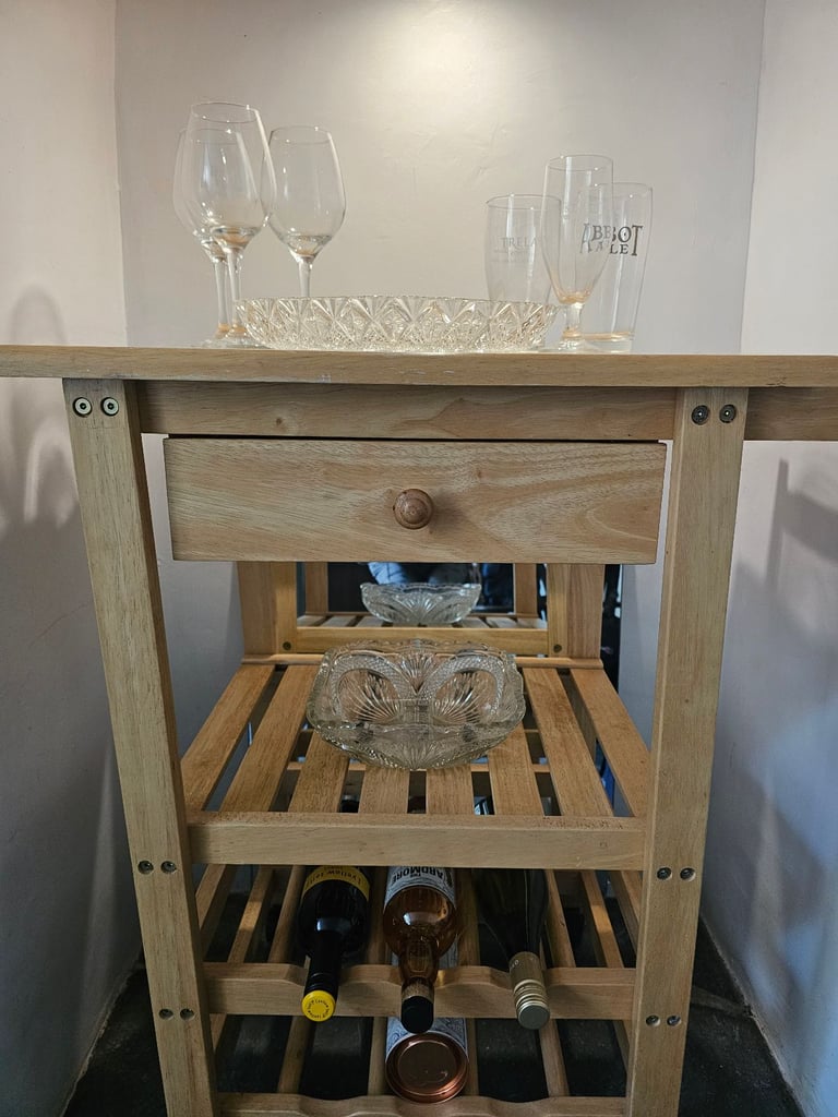 Kitchen island, trolley/butchers block.         k