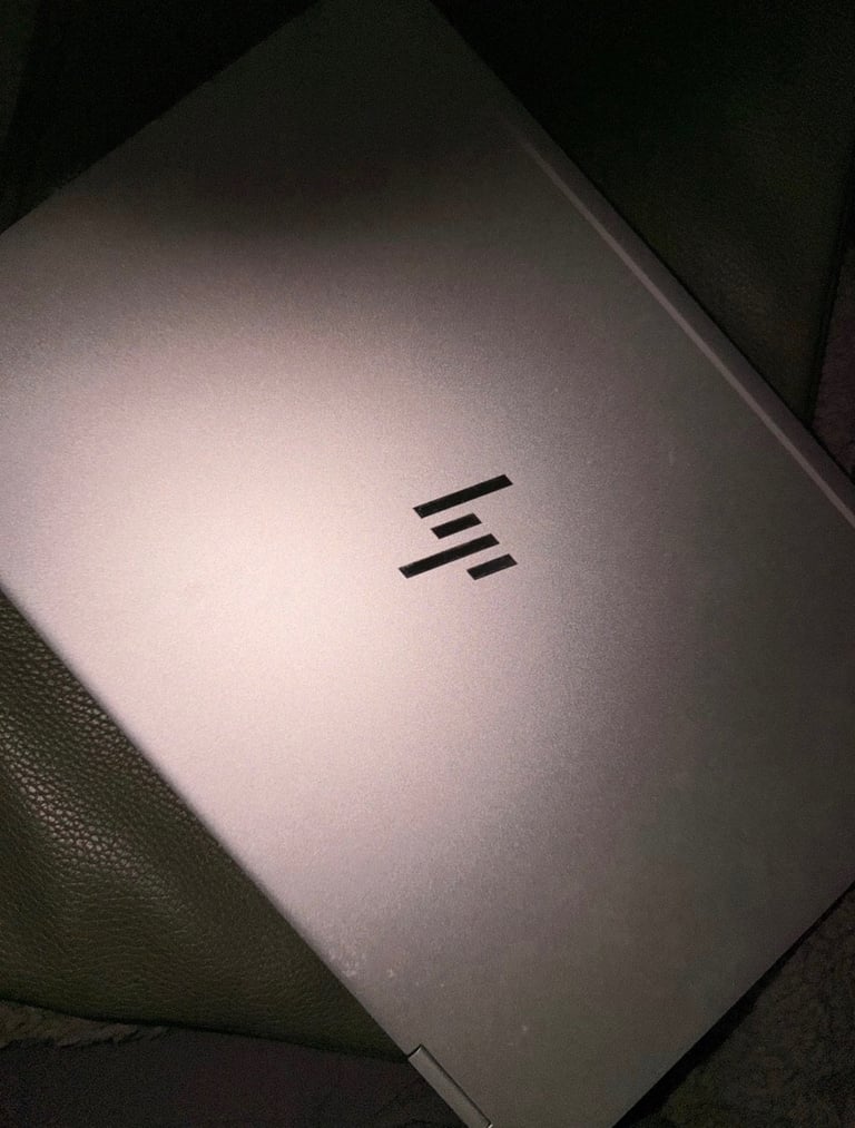 HP TOUCHSCREEN LAPTOP