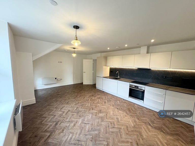 1 bedroom flat in Cathedral Road, Cardiff, CF11 (1 bed) (#2642457)