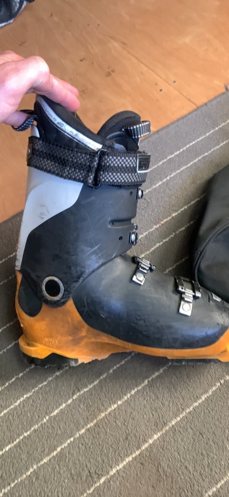 Salomon Ski boots & boot bag