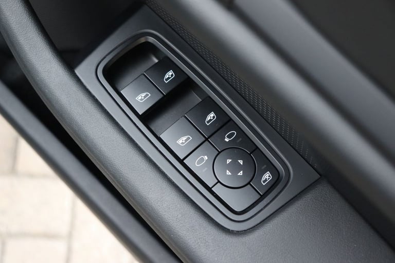 2023 Porsche Taycan PERFORMANCE 79.2kWh RWD SALOON  Saloon ELECTRIC Automatic