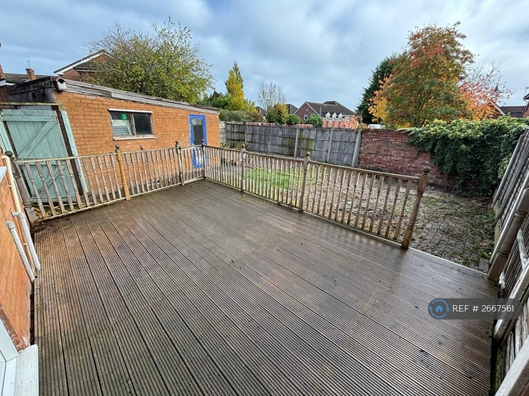 3 bedroom house in Cherry Tree Gardens, Codsall, Wolverhampton, WV8 (3 bed) (#2667561)