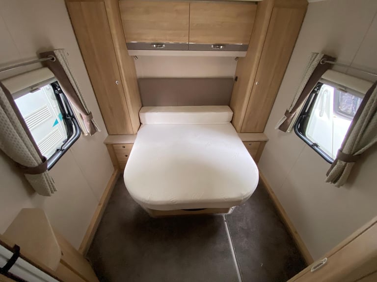 ELDDIS RAMBLER 18/4 - 2017 - ISLAND BED - 4 BERTH - MOVER - PRISTINE 