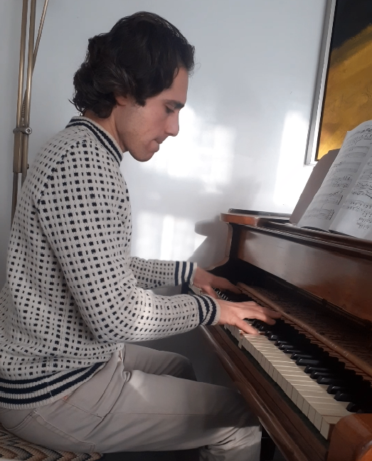 image for Piano lessons tutor tuition in Finchley North London. From £30. 17 years experienced teacher