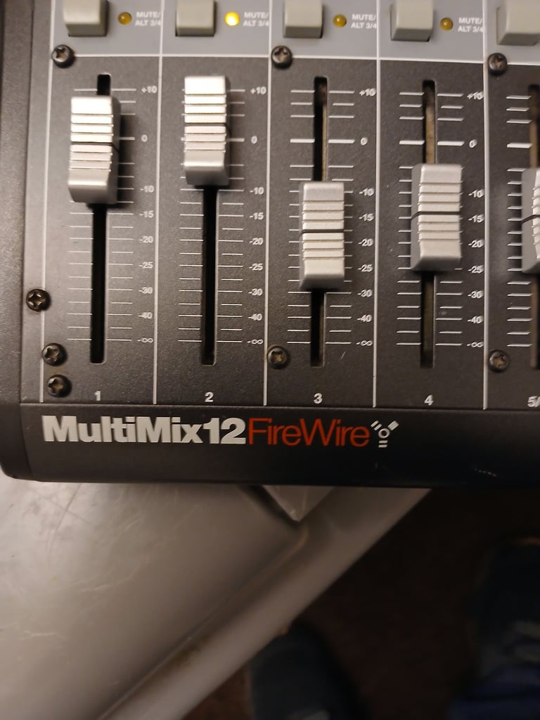 Alesis 12 channel mixer