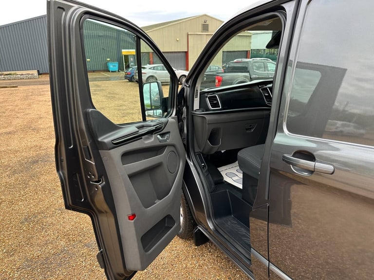 2020 Ford Transit Custom 2.0 300 EcoBlue Limited Auto L1 H1 Euro 6 (s/s) 5dr PANEL VAN Diesel Aut...