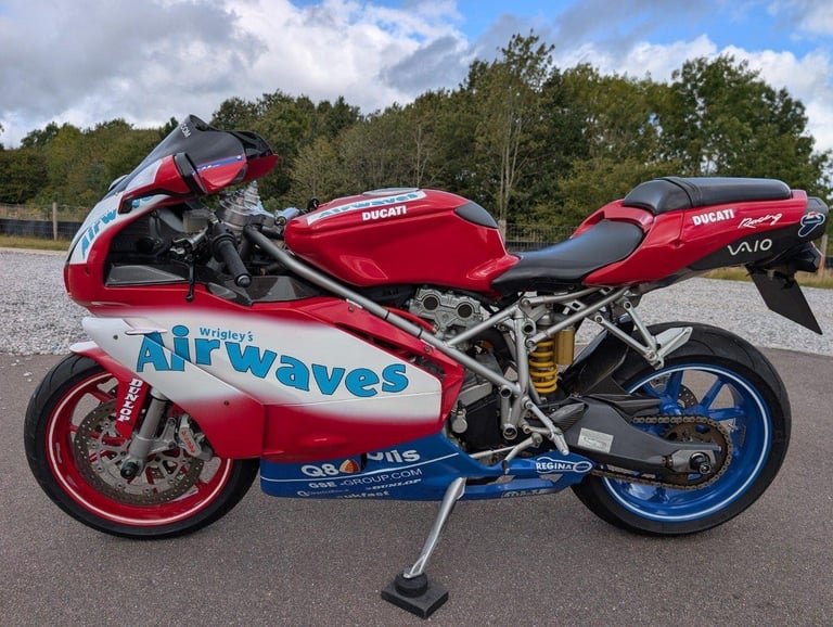 2005 DUCATI 749