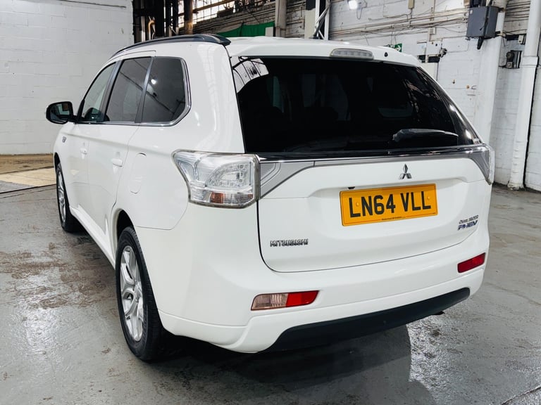 2014 Mitsubishi Outlander 2.0h 12kWh GX4h CVT 4WD Euro 5 (s/s) 5dr ESTATE Petrol/Electric Hybrid ...