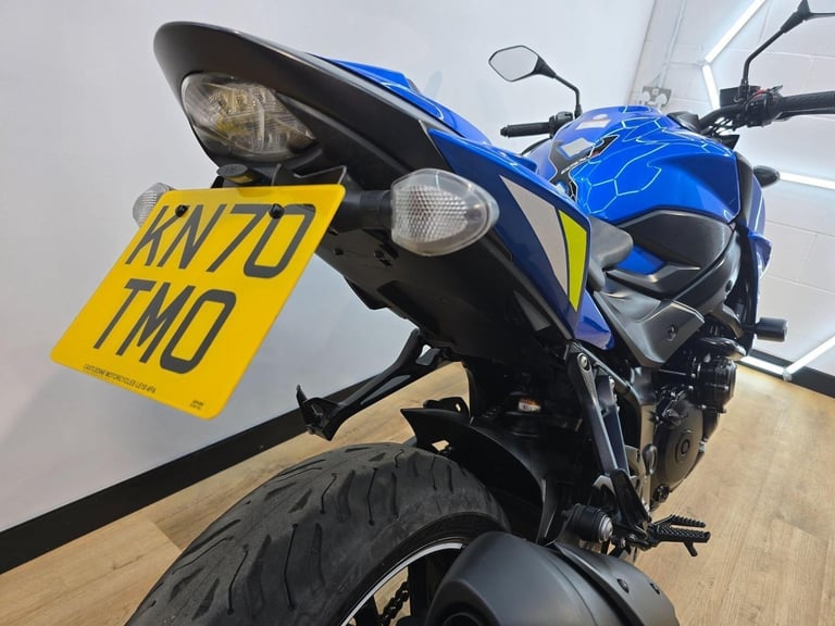 Suzuki GSX-S750 Blue 2020 - Heated Grips, R&G Bungs, R&G Tail Tidy