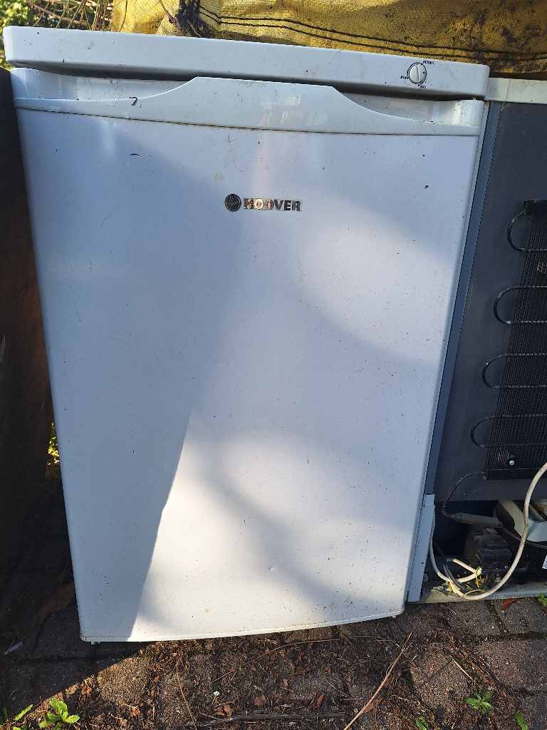 Under Counter Fridge Freezer