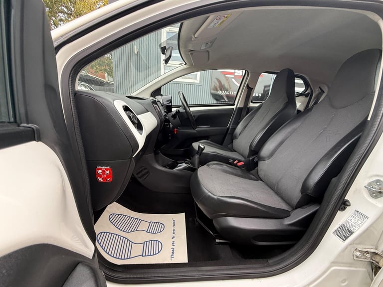 2015 Toyota AYGO 1.0 VVT-i x-pression x-wave 5dr Petrol Manual Euro 5 Euro 5 (68 ps) HATCHBACK Pe...