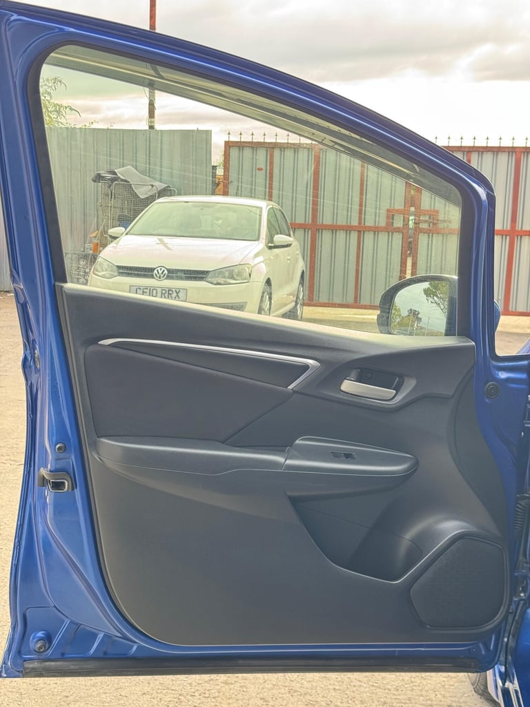 2014 Honda Fit FIT 1.3 5DR AUTO Hatchback Petrol/Electric Hybrid Automatic