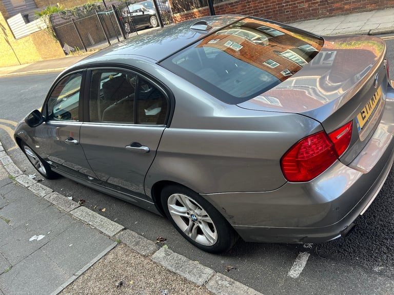 BMW, 3 SERIES, Saloon, 2011, Manual, 1995 (cc), 4 doors