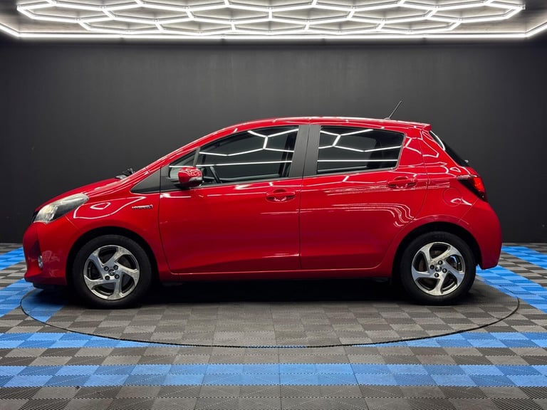 2015 Toyota Yaris 1.5 Hybrid Icon 5dr CVT HATCHBACK PETROL/ELECTRIC Automatic