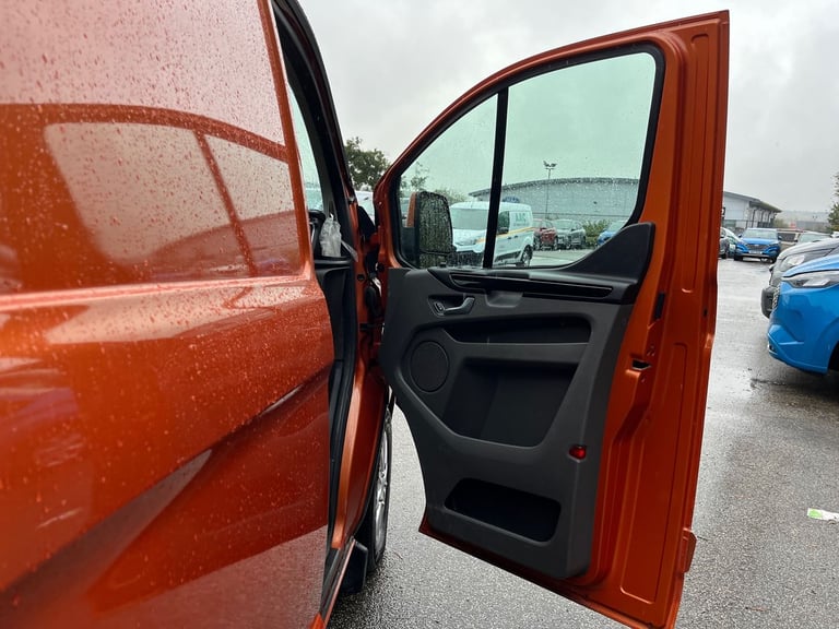 2021 Ford Transit Custom Transit Custom 2.0 EcoBlue 130ps Low Roof Limited Van Van DIESEL Manual