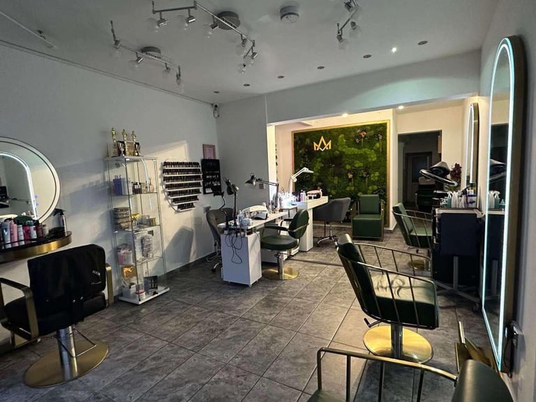 Salon Hairdresser Chair for Rent