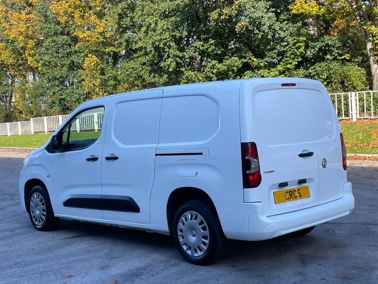 2020 Vauxhall Combo 2300 1.5 Turbo D 100ps H1 Sportive Van PANEL VAN DIESEL Manual
