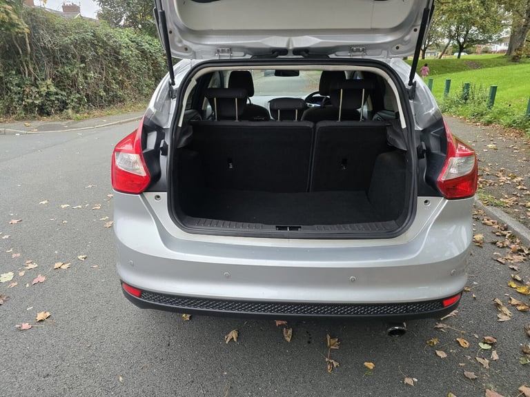 2011 Ford Focus 1.6 EcoBoost Titanium 5dr HATCHBACK Petrol Manual