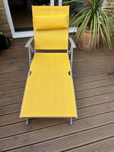 Sun lounger